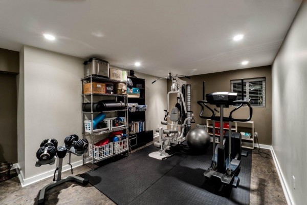 240holyrood-51