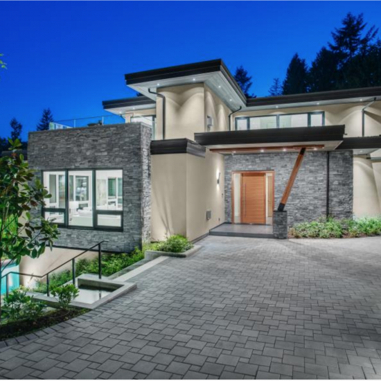 1677 Altamont West Van